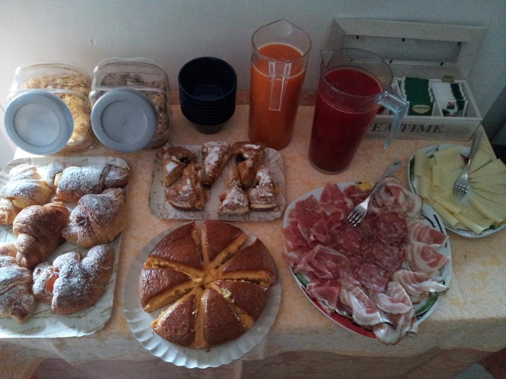 B&B Desenzano Desenzano del Garda Luaran gambar