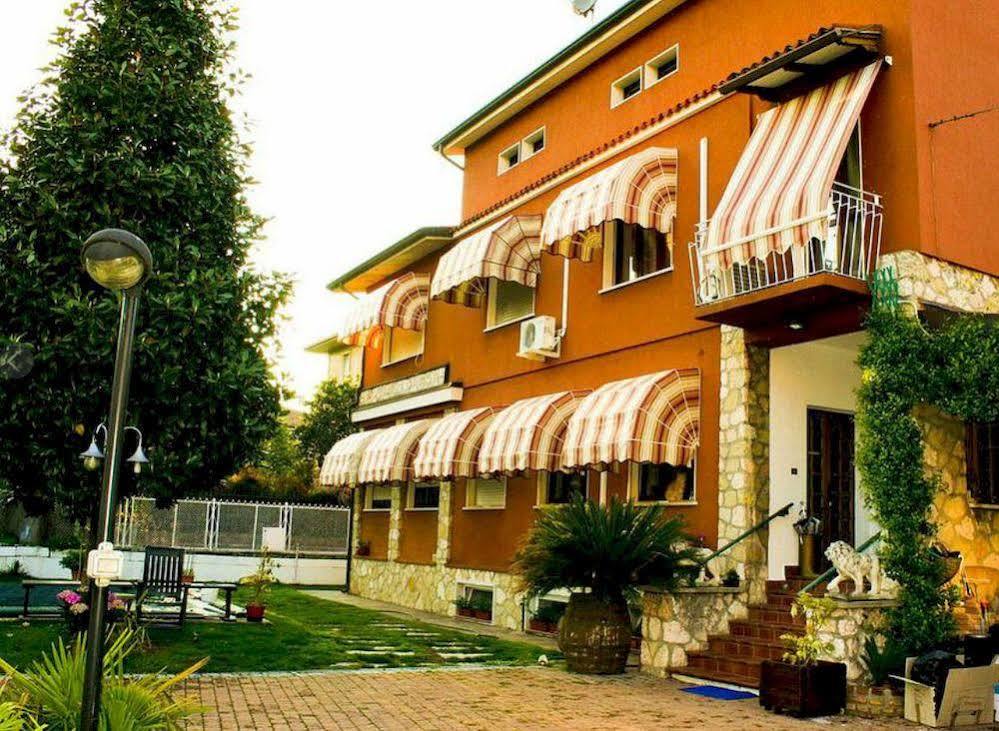 B&B Desenzano Desenzano del Garda Luaran gambar